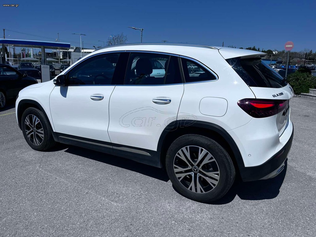 Mercedes-Benz GLA 200 2024 FACELIFT ADVANCED PLUS 5